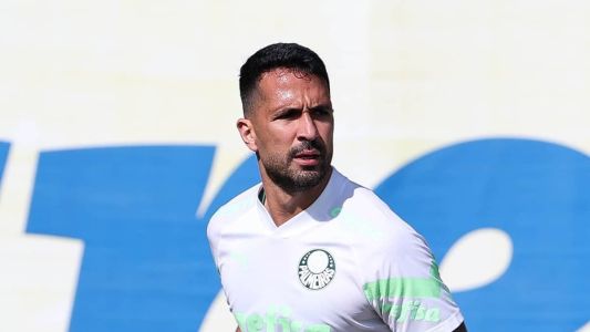 Luan evita subestimar adversário do Palmeiras: 'Ninguém chega por acaso'