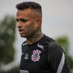 Corinthians se pronuncia após caso de agressão a Luan
