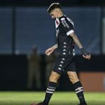 Vasco procura novo destino para Orellano, que está fora da pré-temporada