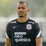 Athletico encaminha contratação de ex-zagueiro da base do Corinthians