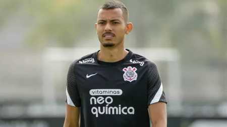 Lucas Belezi está próximo de fechar com o Athletico