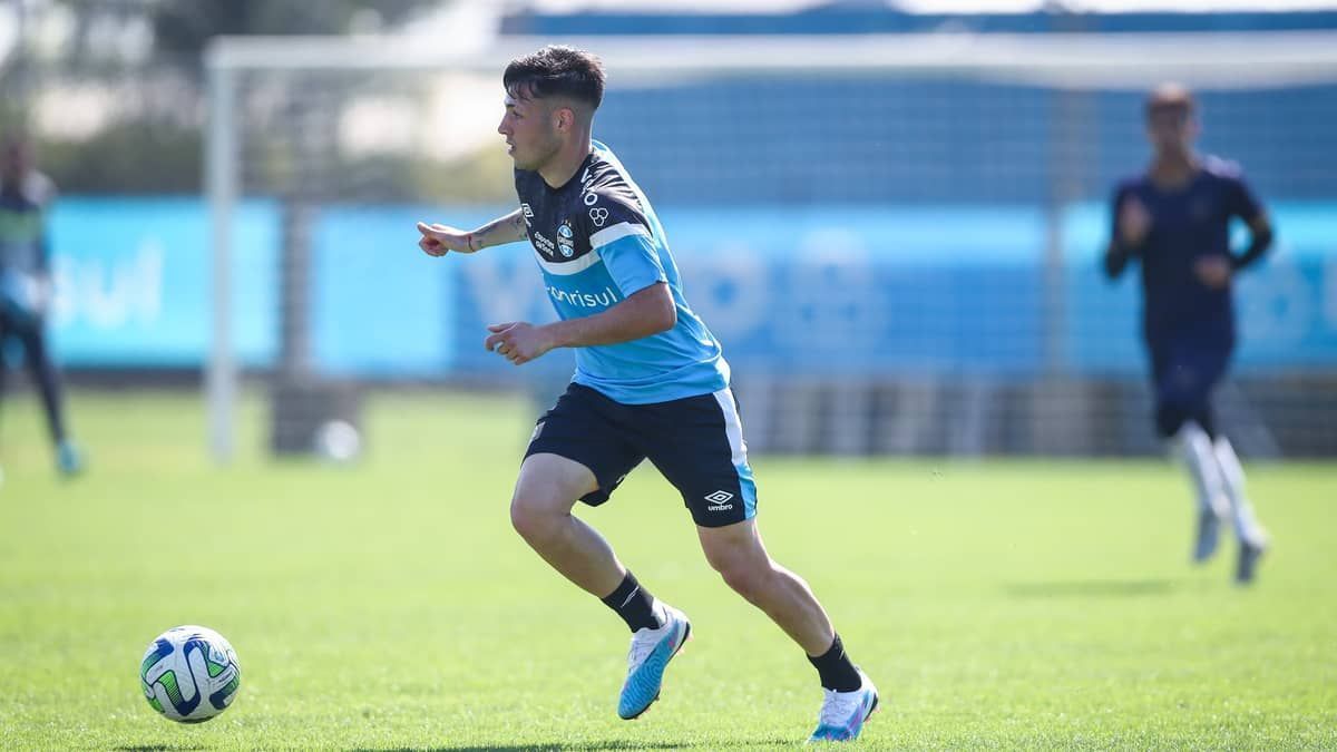 Grêmio vence jogo-treino conta time de Porto Alegre por 2 a 1