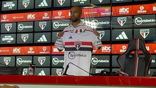Lucas é apresentado no São Paulo: 'Torcida fez a diferença'