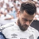Lucas Lima manda mensagem para Daronco em rede social e questiona expulsão