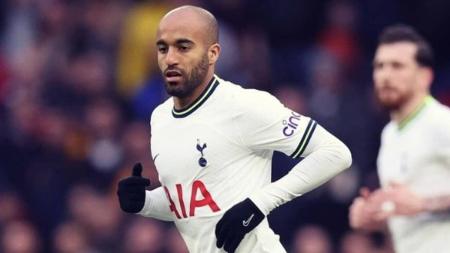 Lucas Moura afasta rumor de volta ao Brasil