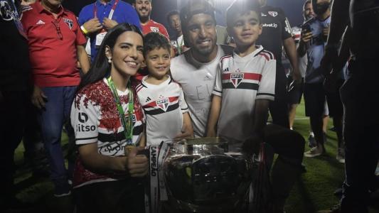 Lucas Moura vai discutir com a família a permanência no São Paulo