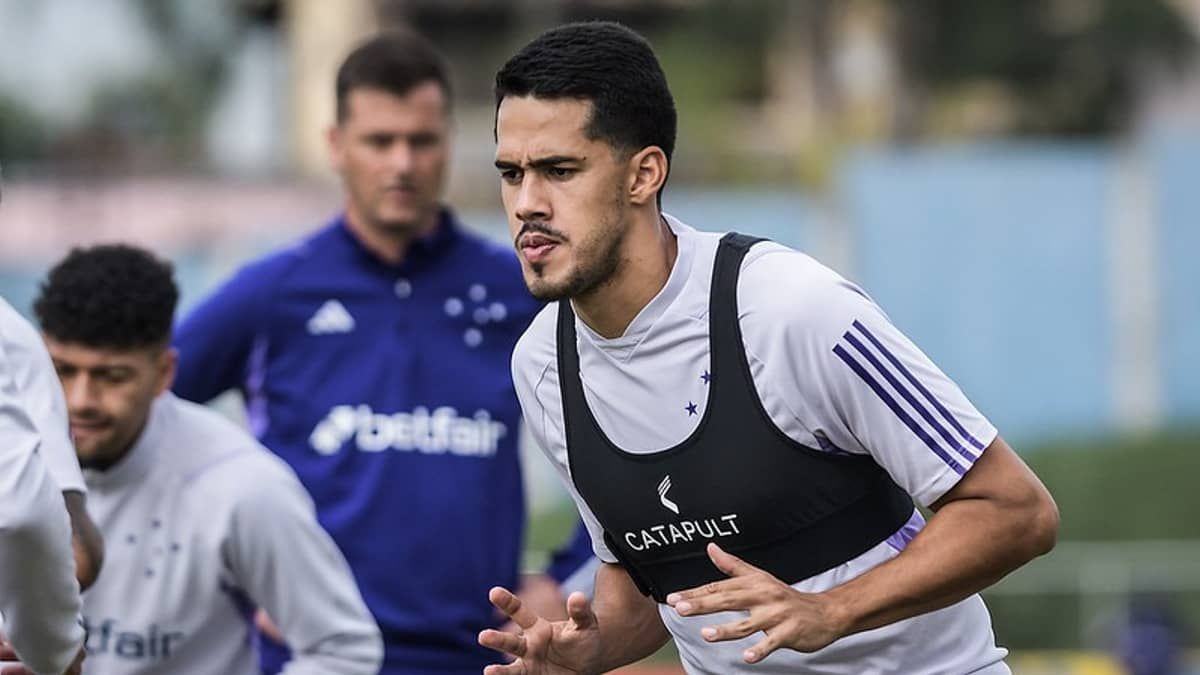 Jogadores do Cruzeiro exaltam importância da torcida em jogo contra o Grêmio