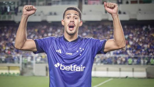 Lucas Oliveira vibrou muito com a classificação do Cruzeiro