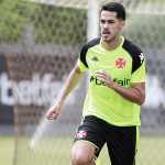 Sport faz proposta de empréstimo por zagueiro do Vasco