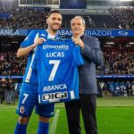 Atacante paga R$ 3 milhões para jogar por clube da 3ª divisão