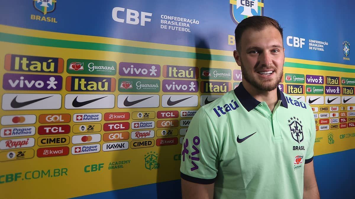 Lucas Perri celebra e admite surpresa ao chegar na Seleção Brasileira