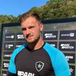 Goleiro do Botafogo projeta duelo com o Grêmio e Suárez