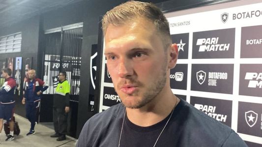 Lucas Perri é o atual titular do Botafogo, líder do Campeonato Brasileiro