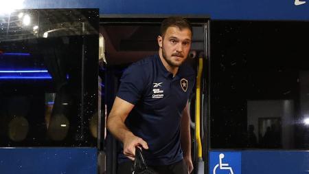 Lucas Perri na chegada ao Independência, nesta quarta, para o jogo contra o América