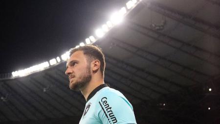 Lucas Perri no Mineirão: camisa 1 do Botafogo teve grande atuação contra o Cruzeiro