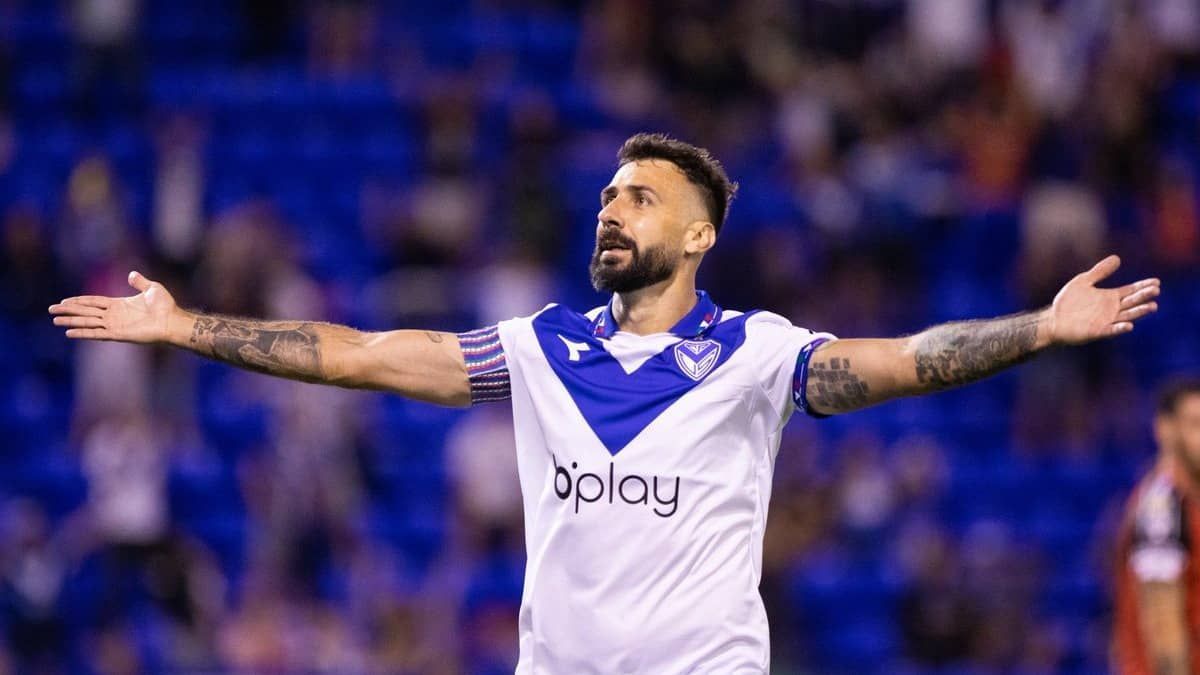 Vasco negocia com atacante argentino Lucas Pratto, ex-Atlético