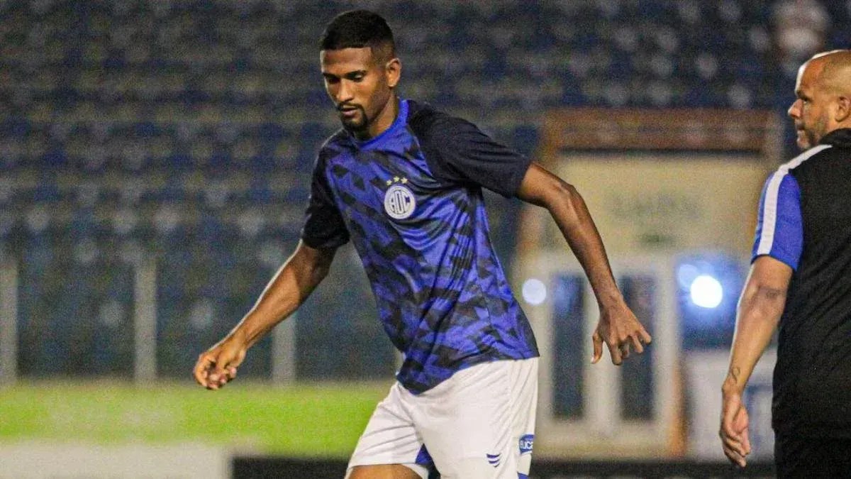 Ceará encaminha contratação de atacante destaque da Série C
