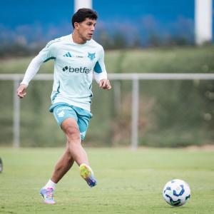 Lucas Romero é uma das referências do meio-campo do Cruzeiro