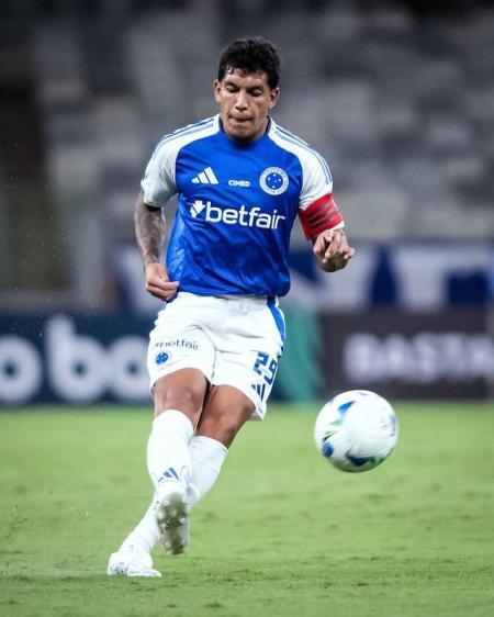 Lucas Romero tem conversas adiantadas para renovar contrato com o Cruzeiro