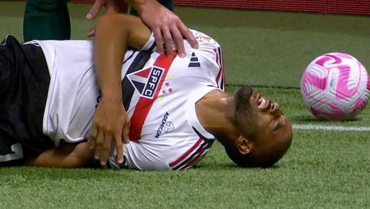 Lucas sente dores em clássico e tem que ser substituído no São Paulo