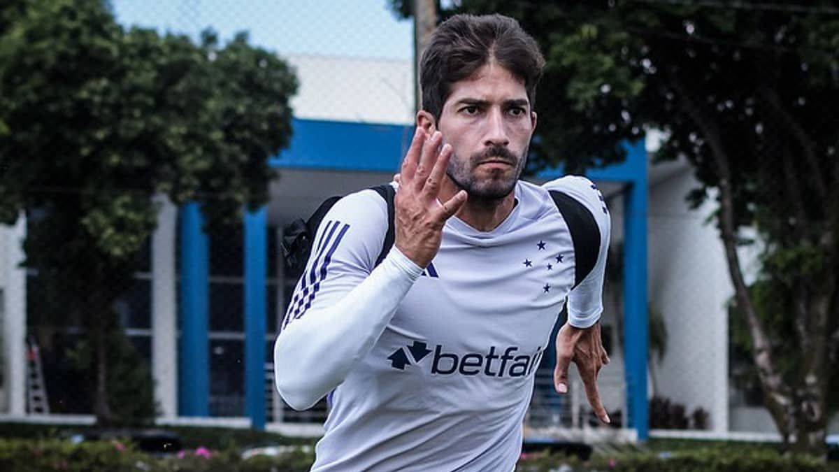 Lucas Silva garante foco no Cruzeiro para evitar 'desespero' no Brasileirão