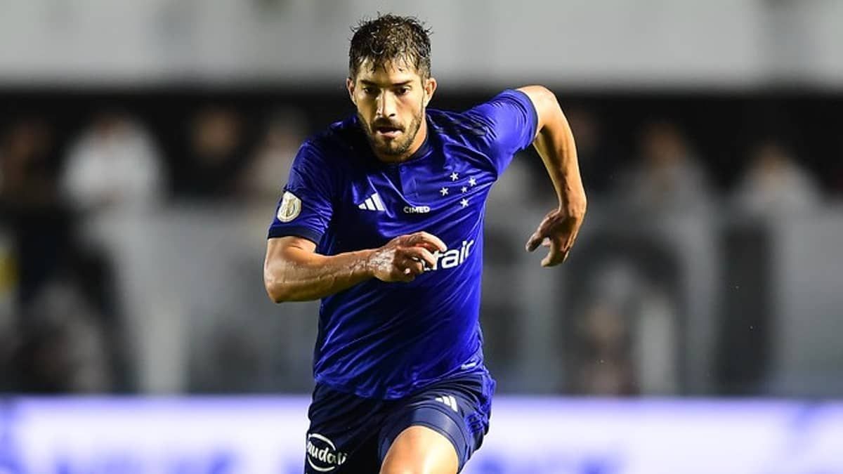 Lucas Silva completa 200 jogos pelo Cruzeiro com assistência e vitória
