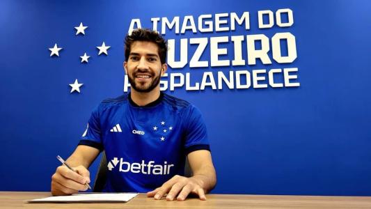 Lucas Silva, de 30 anos, foi anunciado como reforço do Cruzeiro nesta segunda-feira (10)