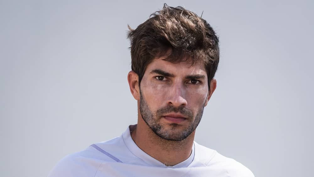 Cruzeiro confirma lesão no joelho esquerdo de Lucas Silva