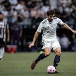 Lucas Silva provoca após vitória do Cruzeiro na Arena MRV: 'Batizado pelo maior de Minas'