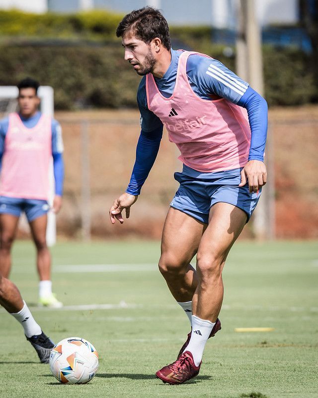 Cruzeiro: Lucas Silva promete surpresa para Cássio no aniversário do goleiro