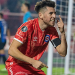 Quem é Lucas Villalba, zagueiro que negocia com o Cruzeiro