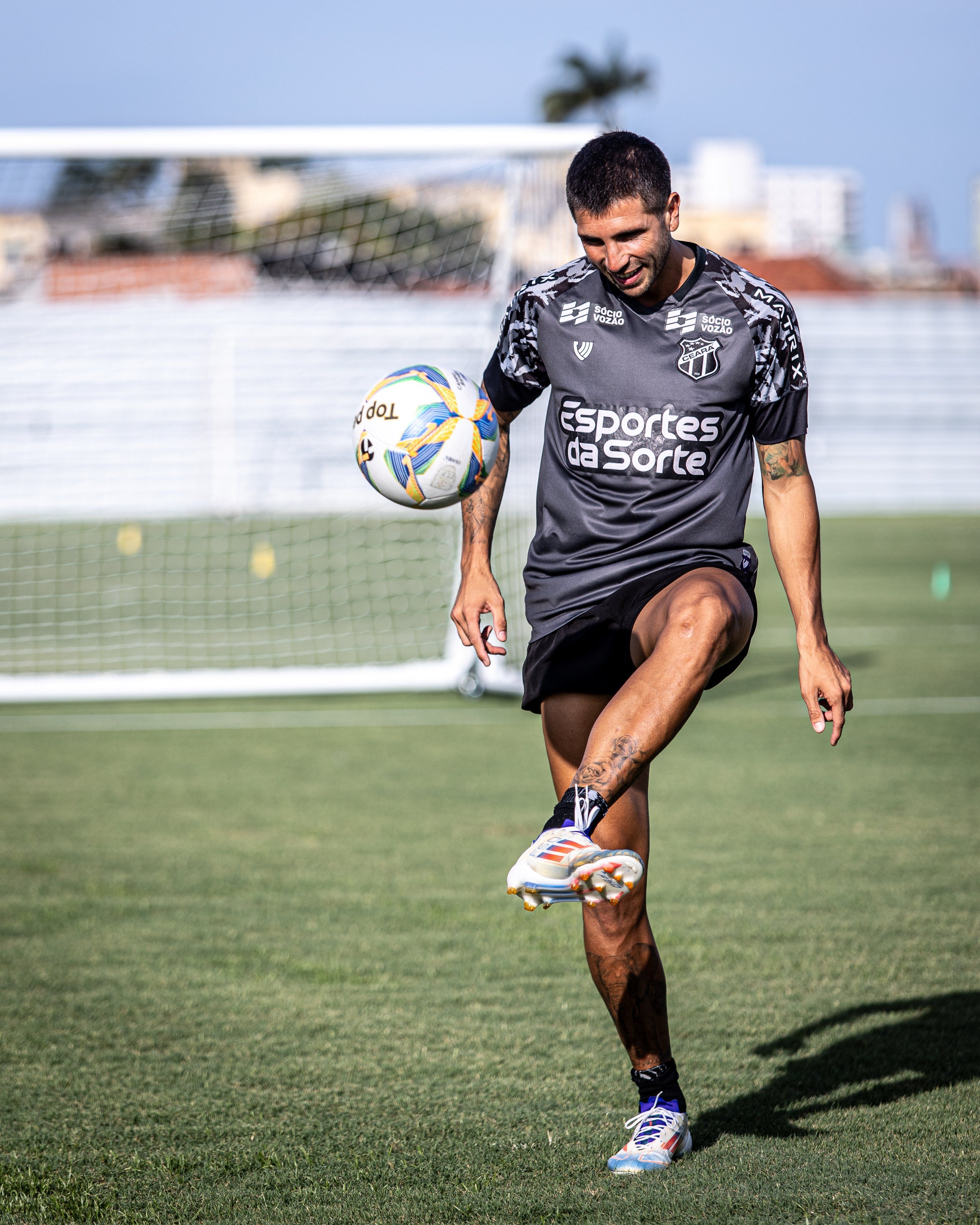Ceará encara o Barbalha e pode garantir vaga direta na semifinal do Cearense