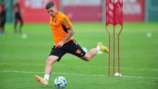 Lucca, atacante do Inter, vira coringa de Mano Menezes no ataque