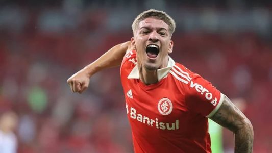 Lucca deve ganhar espaço na equipe titular nesta quarta-feira