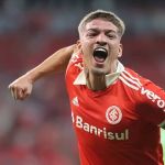 Má fase de Luiz Adriano no Inter dá espaço a joia da base colorada