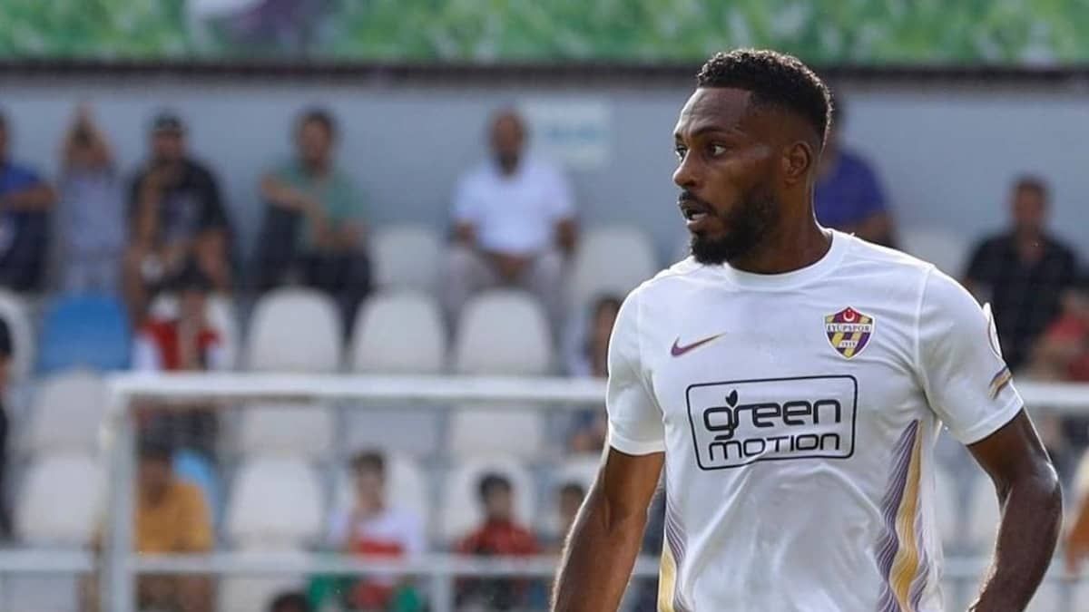 Ex-Fluminense, Luccas Claro completa 400 jogos na carreira: “Evoluir ainda mais” 