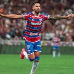 Vojvoda elogia esforço do elenco do Fortaleza: 'o prêmio foi o gol no final'