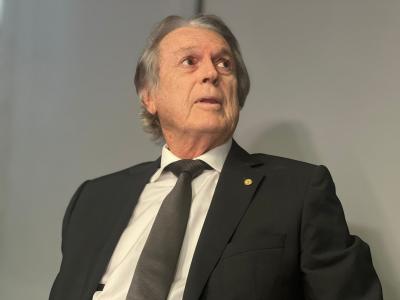 O deputado federal Luciano Bivar, do União Brasil, concede entrevista coletiva