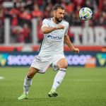 Castán vê 'resposta positiva' do Cruzeiro e contesta pênalti para o Athletico-PR