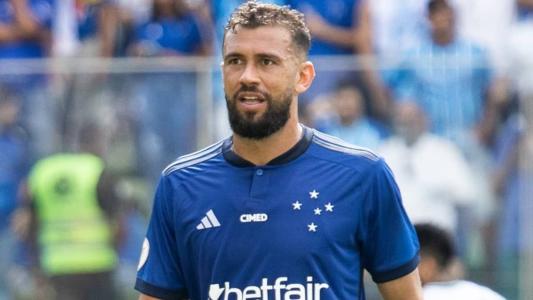 Luciano Castán em Cruzeiro x Coritiba, no Independência, pelo Campeonato Brasileiro
