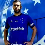 Cruzeiro anuncia contratação de zagueiro Luciano Castán, ex-Guarani