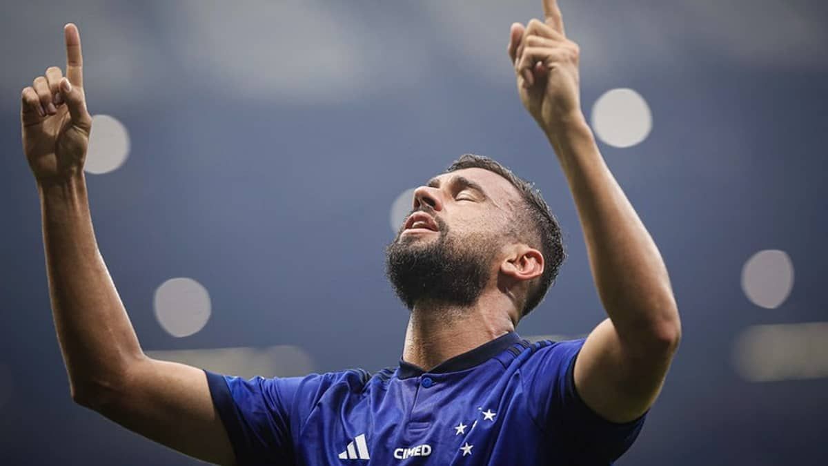 Equilíbrio defensivo do Cruzeiro, Castán consolida titularidade com primeiro gol