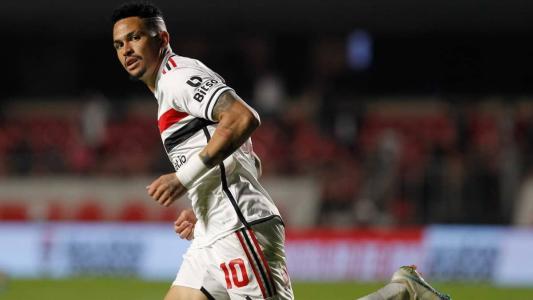 Luciano falou sobre propostas do México e disse querer ficar no São Paulo