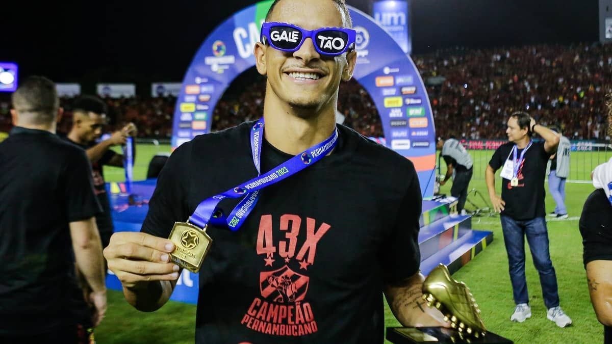 'Apalavrado' com o Bahia, Luciano Juba comemora título: 'Sou torcedor do Sport'
