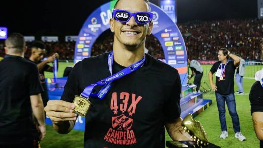 Luciano Juba do o artilheiro do Estadual com seis gols