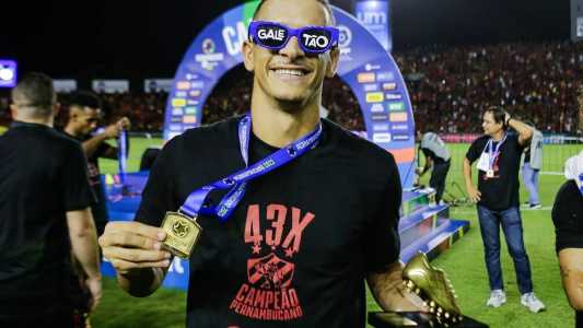 Luciano Juba do o artilheiro do Estadual com seis gols