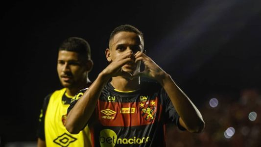 Luciano Juba marcou um dos gols da vitória do Leão