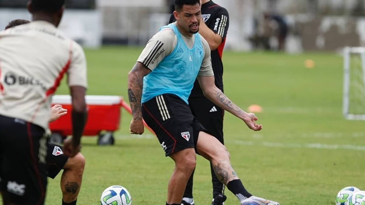 São Paulo faz primeiro treino em Fortaleza antes de Majestoso
