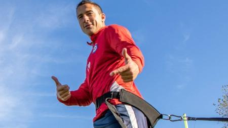 Luciano Sánchez ficará ao menos oito meses fora do futebol