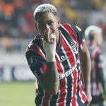 São Paulo vira sobre Cobresal e garante classificação antecipada na Libertadores